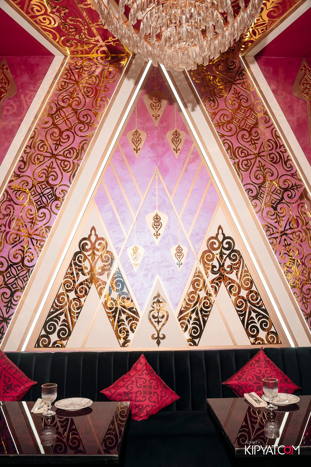 MOOD KARAOKE & TERRACE. КИПЯТКОМ АЛМАТЫ!