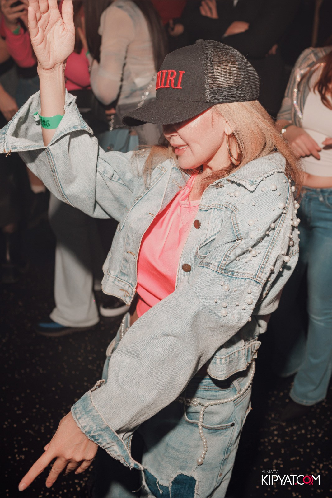 BEAUTY ЁЛКА SANTA BARBARA SPECIAL GUEST ГРУППА MILLENIUM 5 ТРИБЬЮТ ШОУ. КИПЯТКОМ АЛМАТЫ! Фотосъемка мероприятий в Алматы