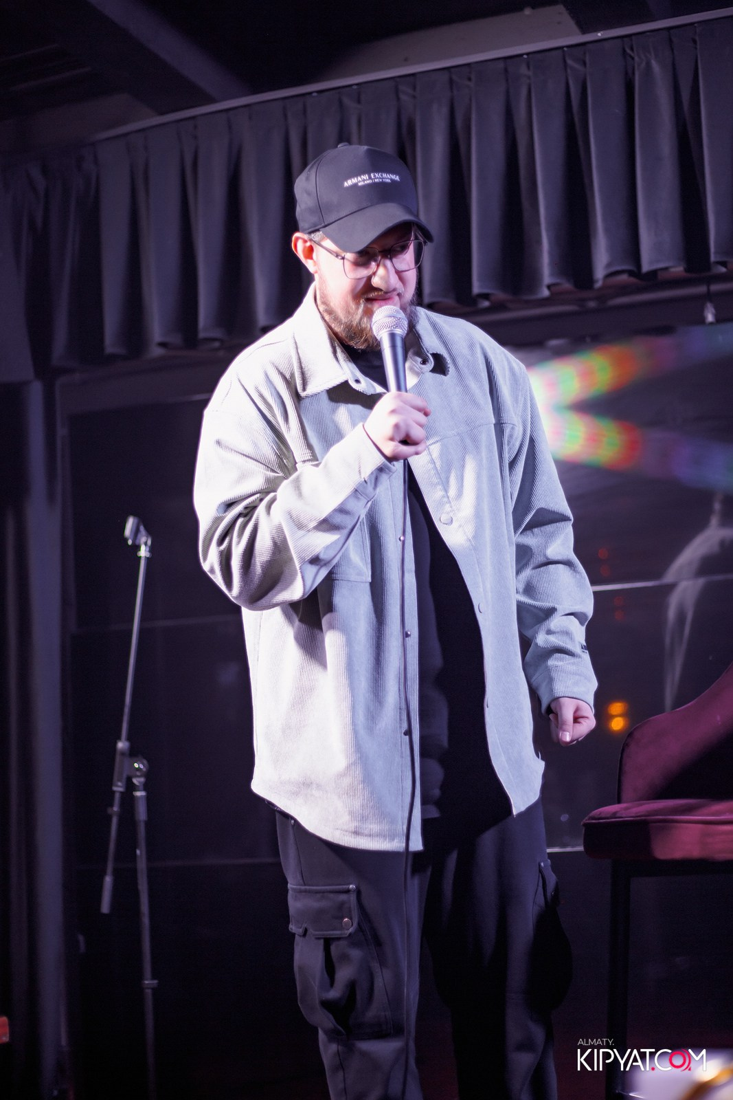 STAND UP КОНЦЕРТ АЛЕКСАНДРА МЕРКУЛЬ ESTATE KARAOKE BAR. КИПЯТКОМ АЛМАТЫ! Фотосъемка мероприятий в Алматы