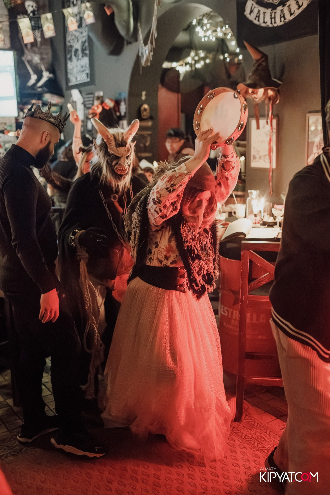 MERRY CREEPYSTMASS AND SPOOKY NEW YEAR — QUEEN OF THE DARKNESS BAR. КИПЯТКОМ АЛМАТЫ!