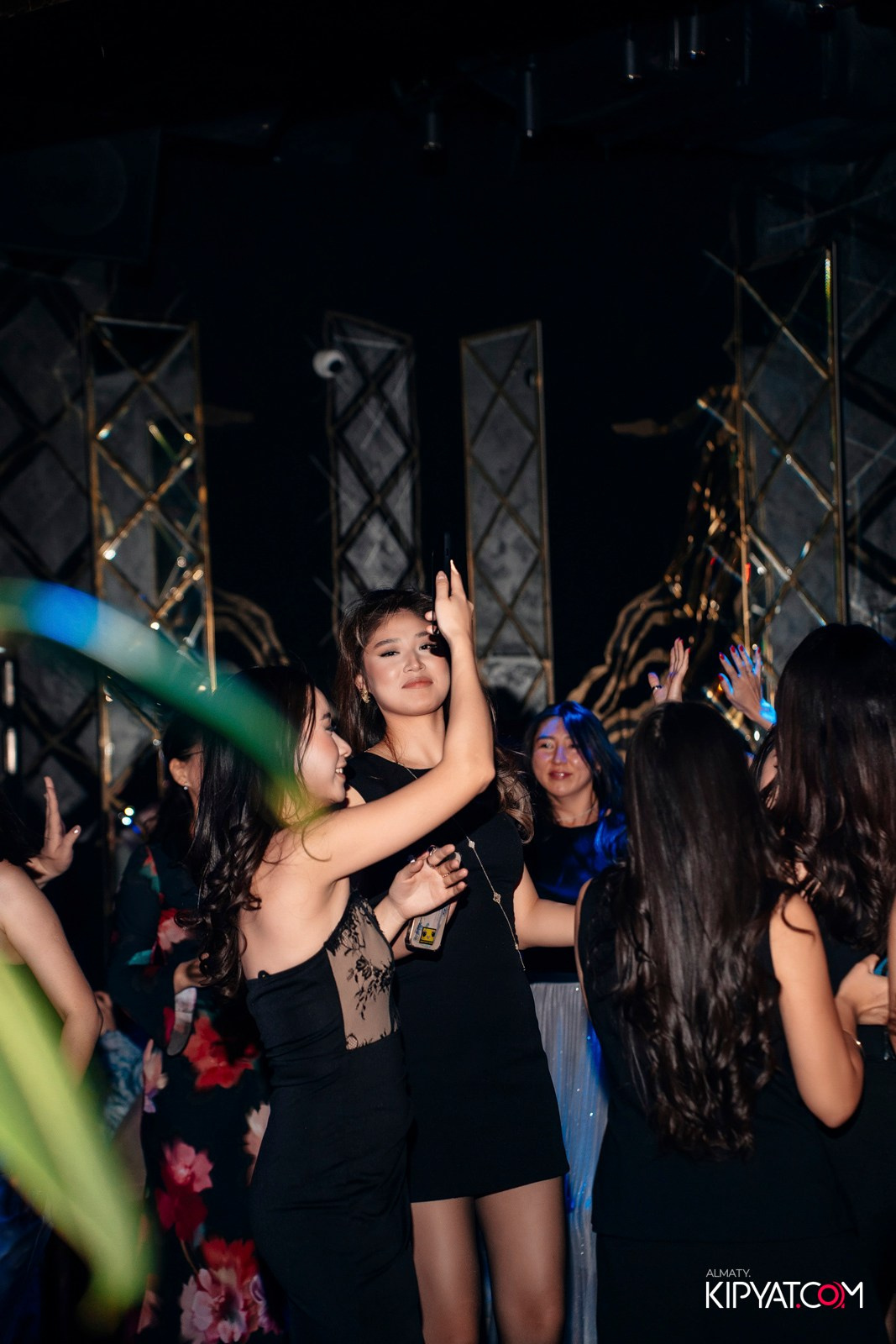 MOOD KARAOKE & TERRACE. КИПЯТКОМ АЛМАТЫ!