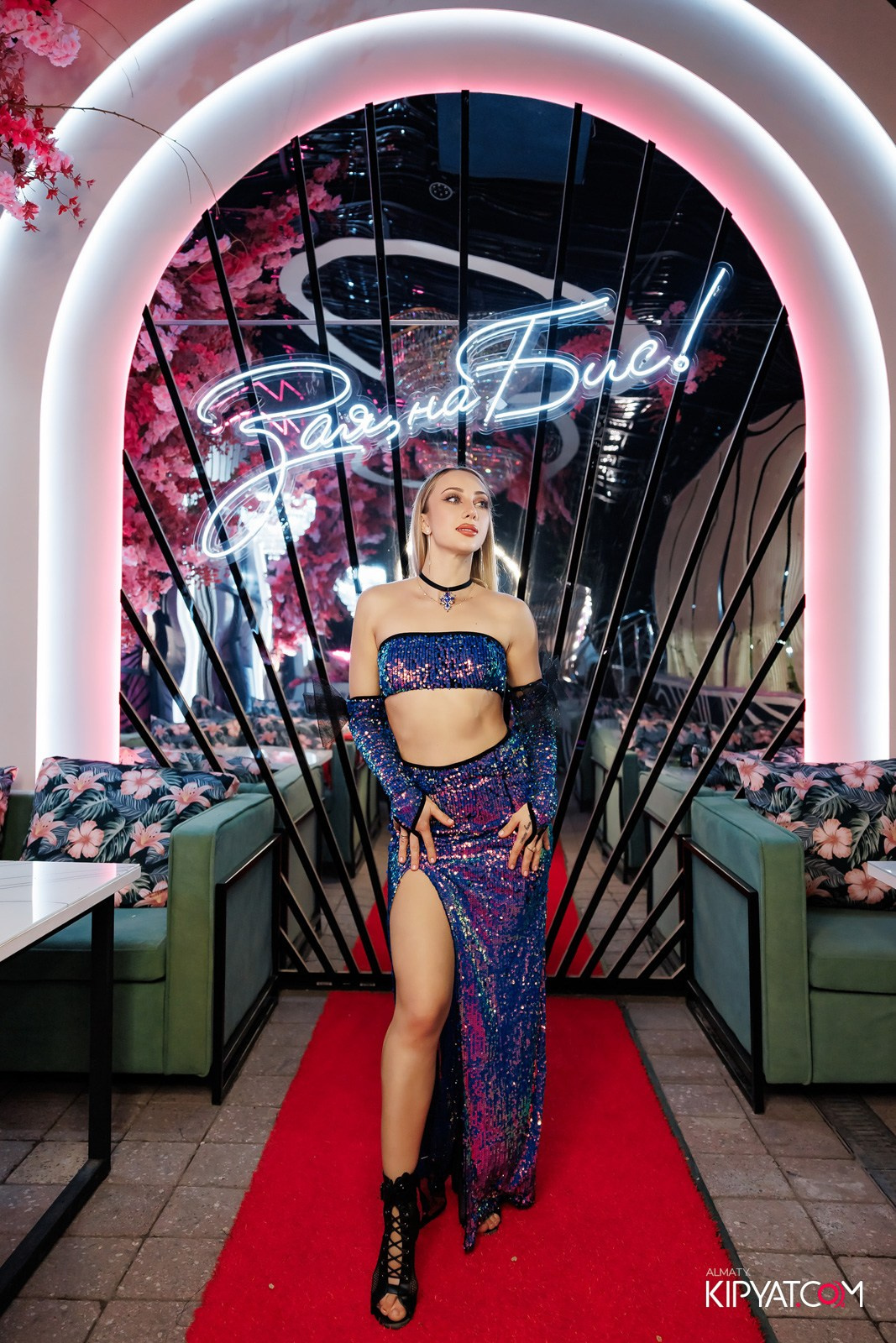 ЗАЯ, НА БИС. КИПЯТКОМ АЛМАТЫ!