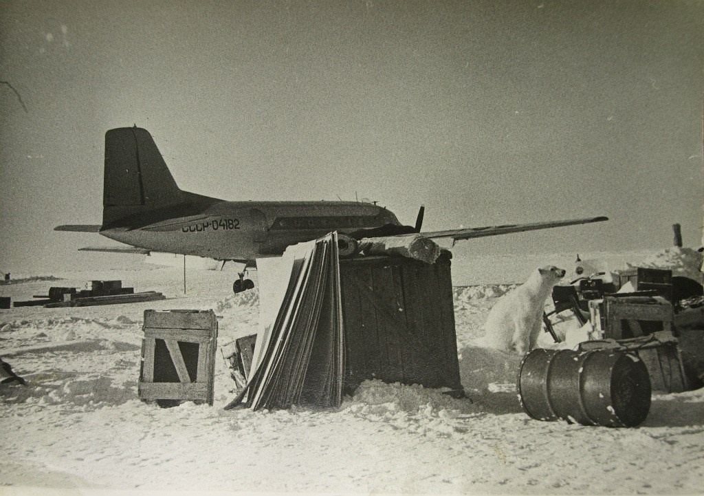 Исторические фотографии. Фотоальбом показывающий увлекательный мир авиации и мир медведей Андрея Иванова