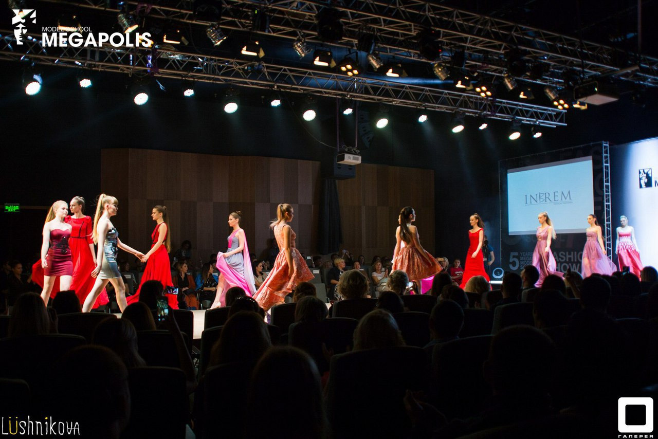 Показ 2017 год. Модельер Евгений Бременев