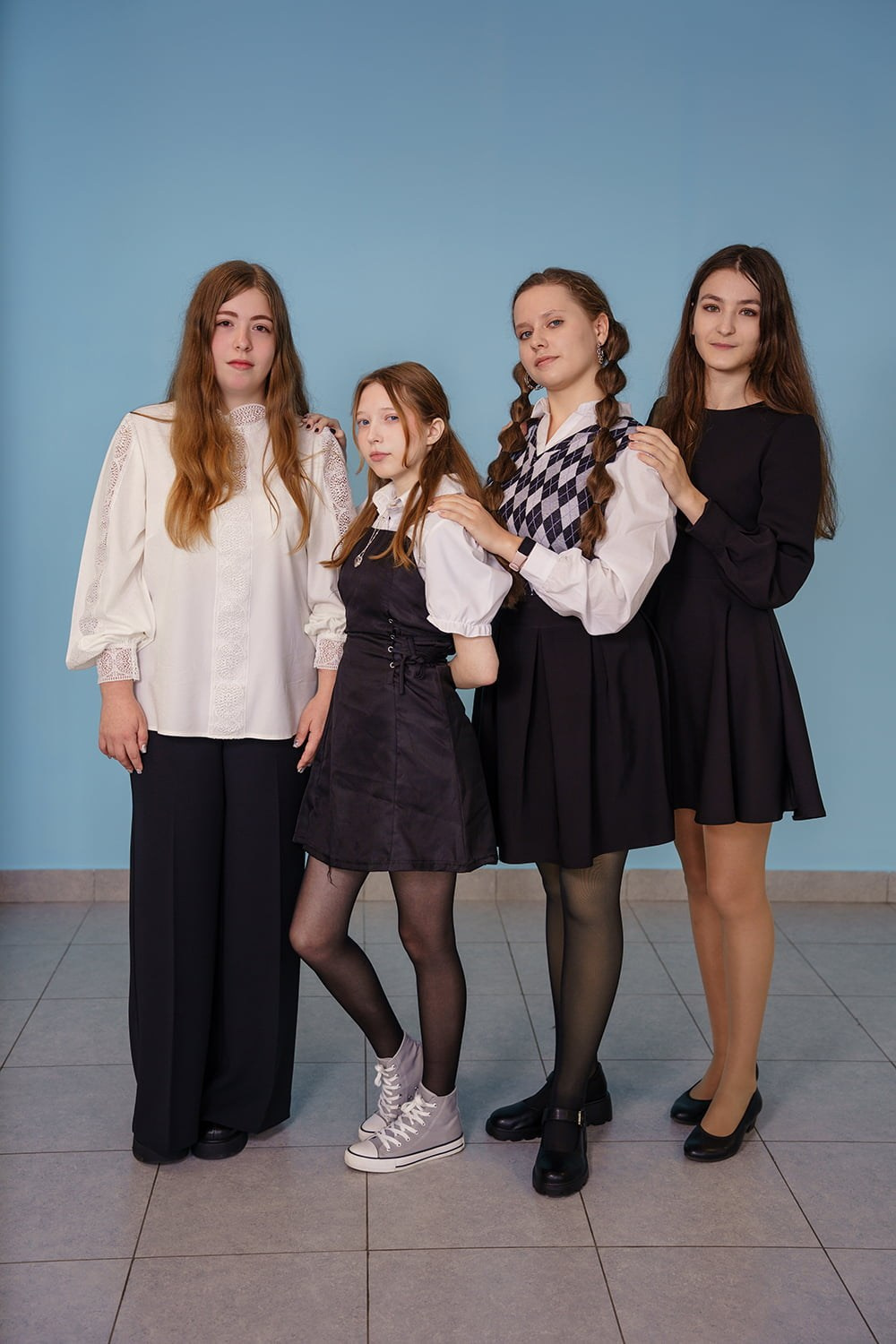 Школьная фотосессия для выпускного альбома 11 класса. СИГМА | Студия выпускных альбомов Красноярск