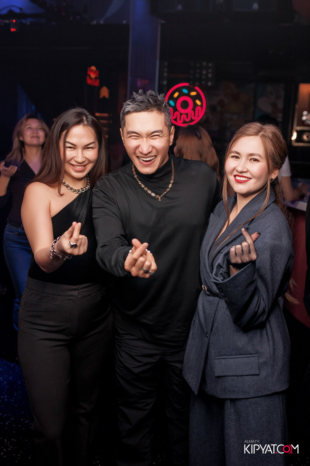 SANTA RAVE В НОЧНОМ КЛУБЕ SANTA BARBARA. КИПЯТКОМ АЛМАТЫ!