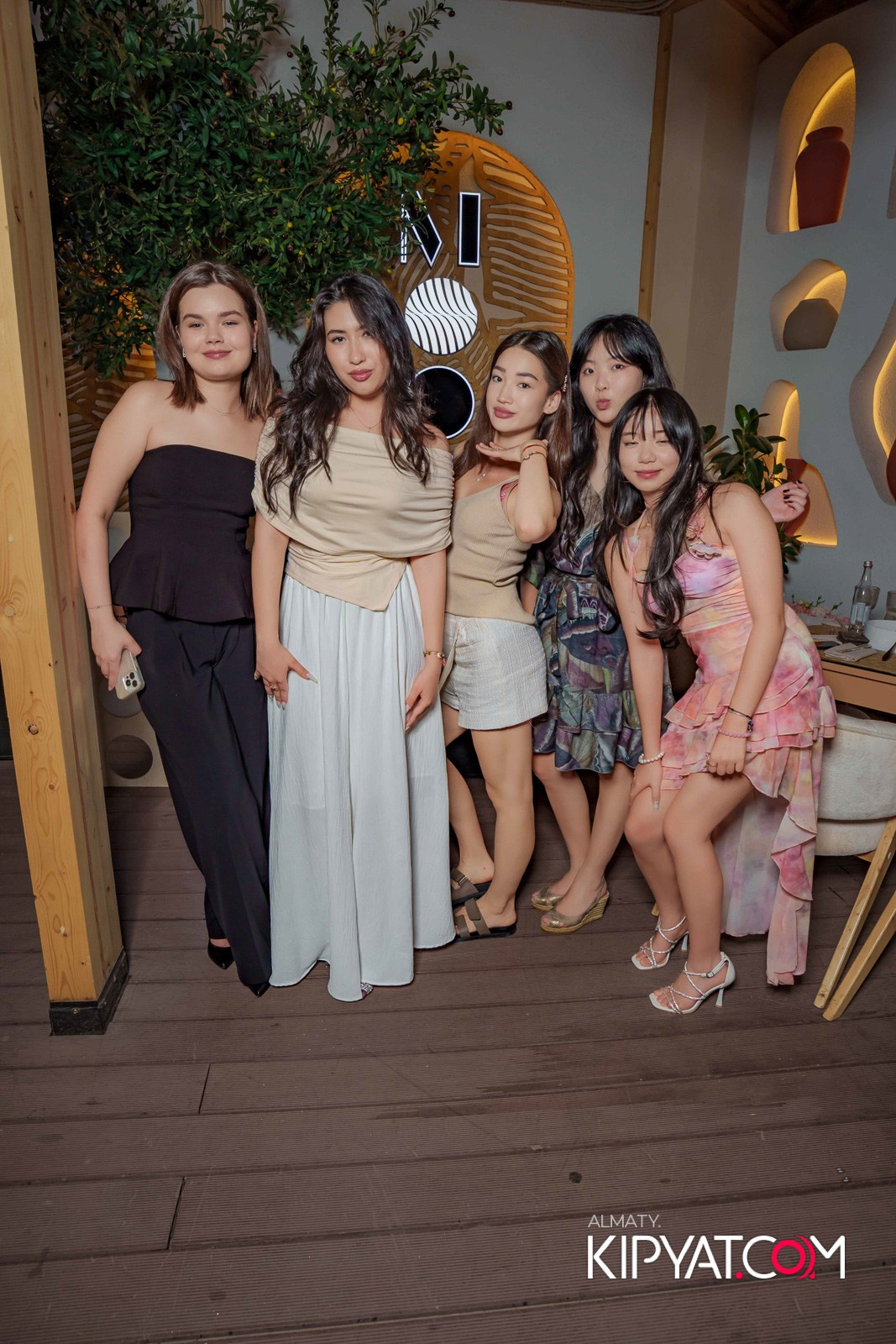 MOOD KARAOKE & TERRACE. КИПЯТКОМ АЛМАТЫ! Фотосъемка мероприятий в Алматы