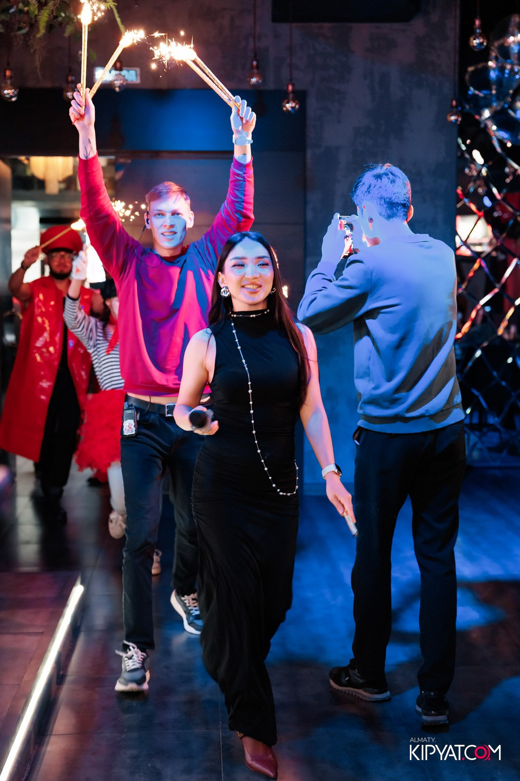 ДОРОГАЯ, Я НЕ ПИЛ. КИПЯТКОМ АЛМАТЫ!