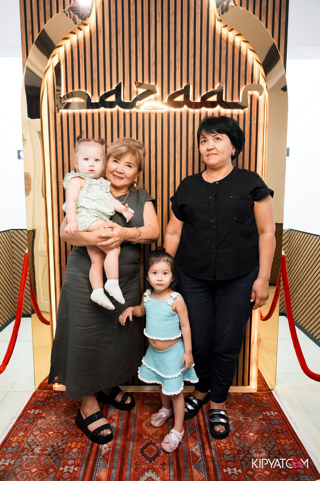 СЕМЕЙНЫЙ РЕСТОРАН BAZAAR. КИПЯТКОМ АЛМАТЫ!