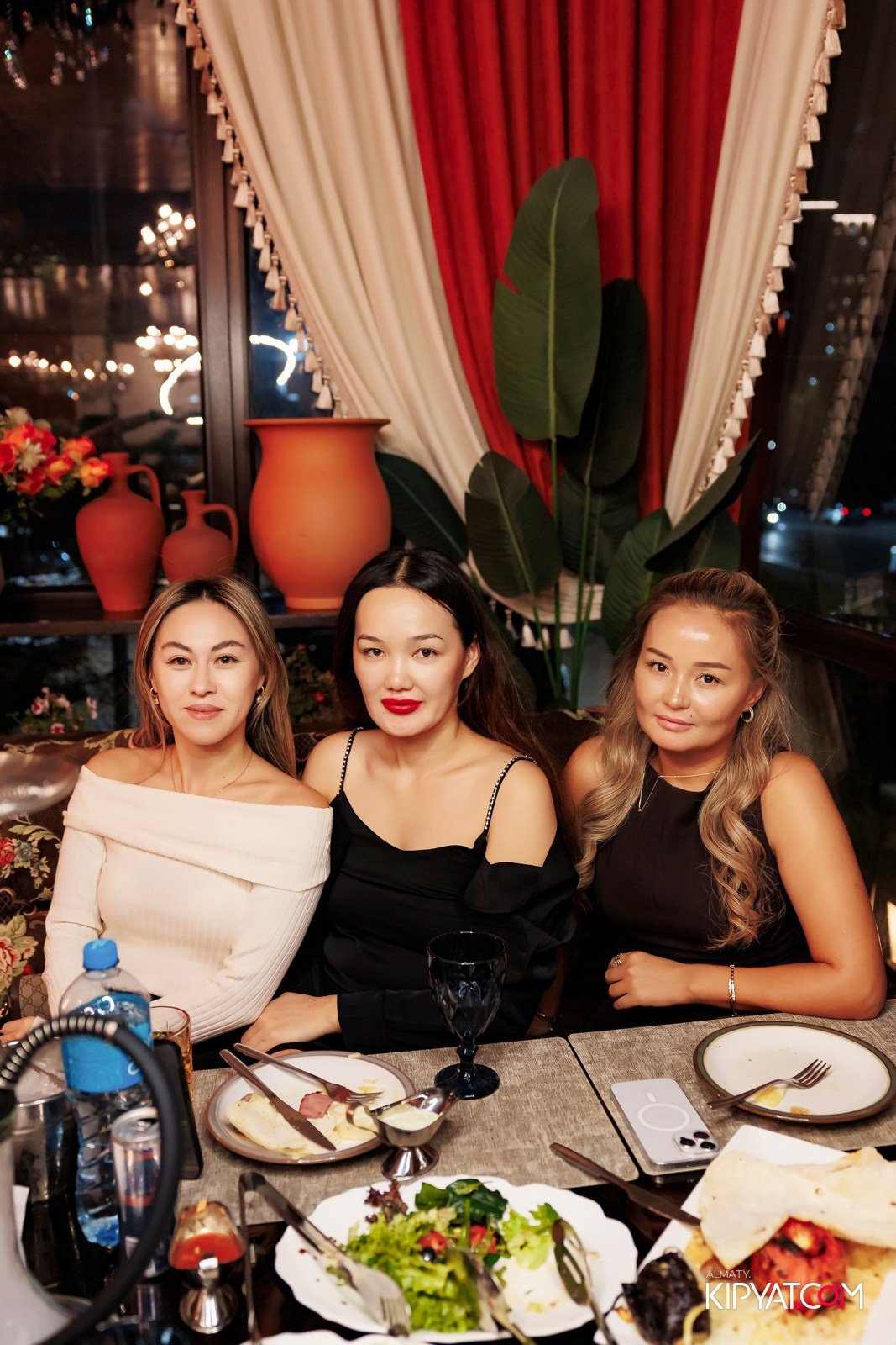 РЕСТОРАН ВЕСЕЛИДЗЕ НА ШАЛЯПИНА. КИПЯТКОМ АЛМАТЫ!