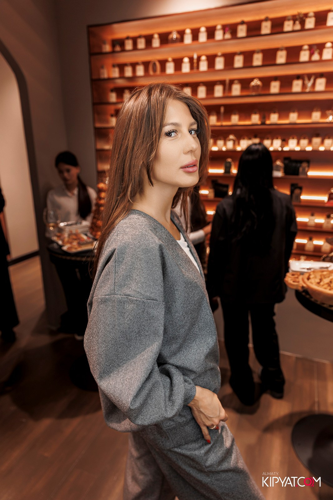 ОТКРЫТИЕ ПАРФЮМЕРНОГО ДОМА MAISON PERFUME. КИПЯТКОМ АЛМАТЫ!