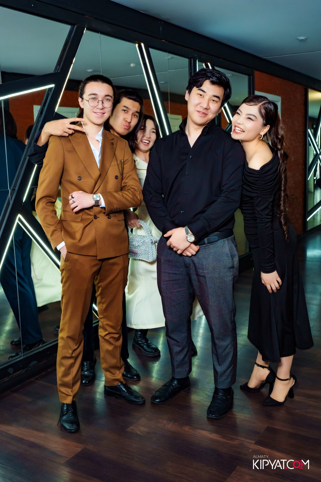 УХО И МЕДВЕДЬ НА САИНА. КИПЯТКОМ АЛМАТЫ!