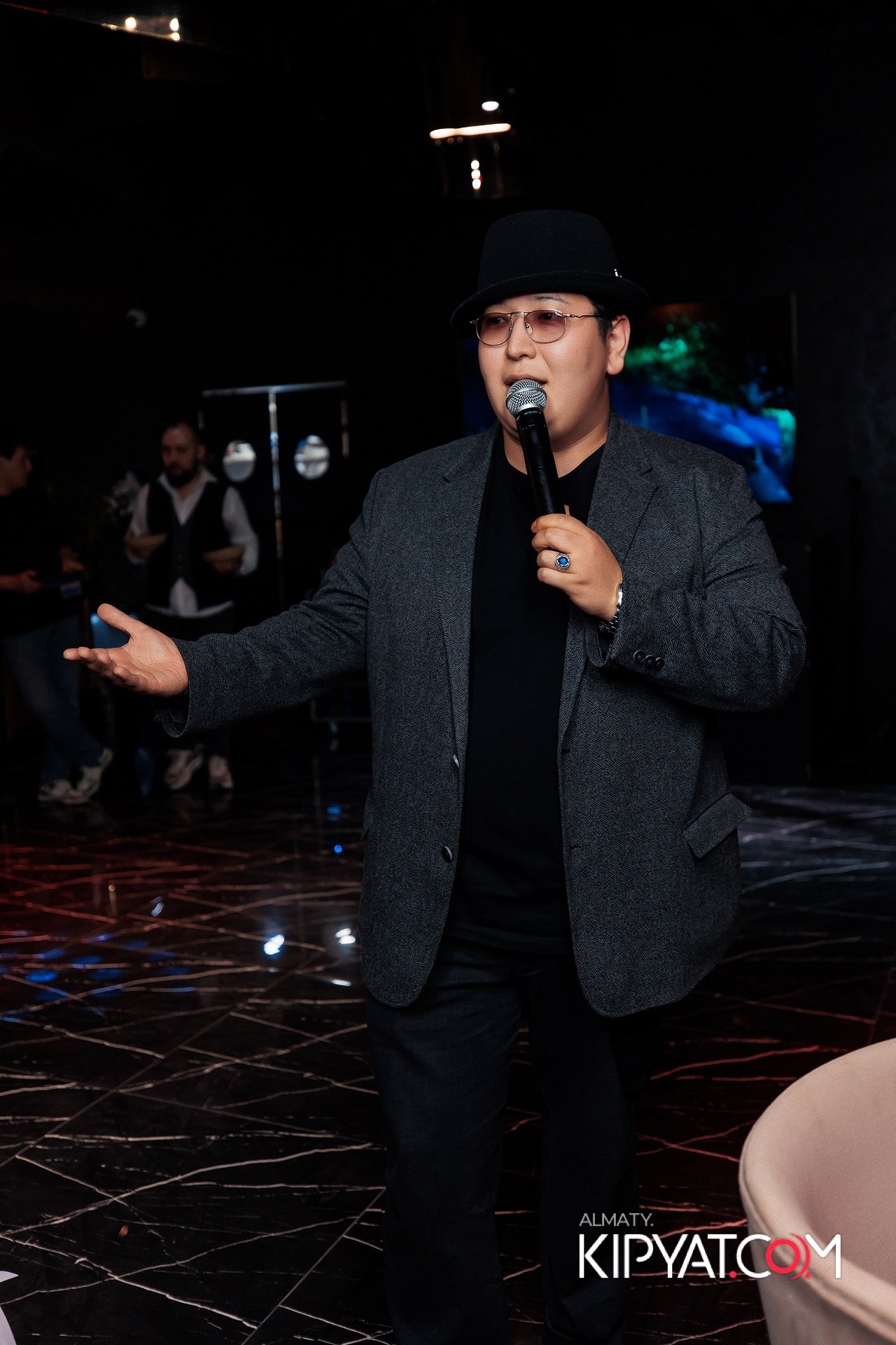 MOOD KARAOKE & TERRACE. КИПЯТКОМ АЛМАТЫ!