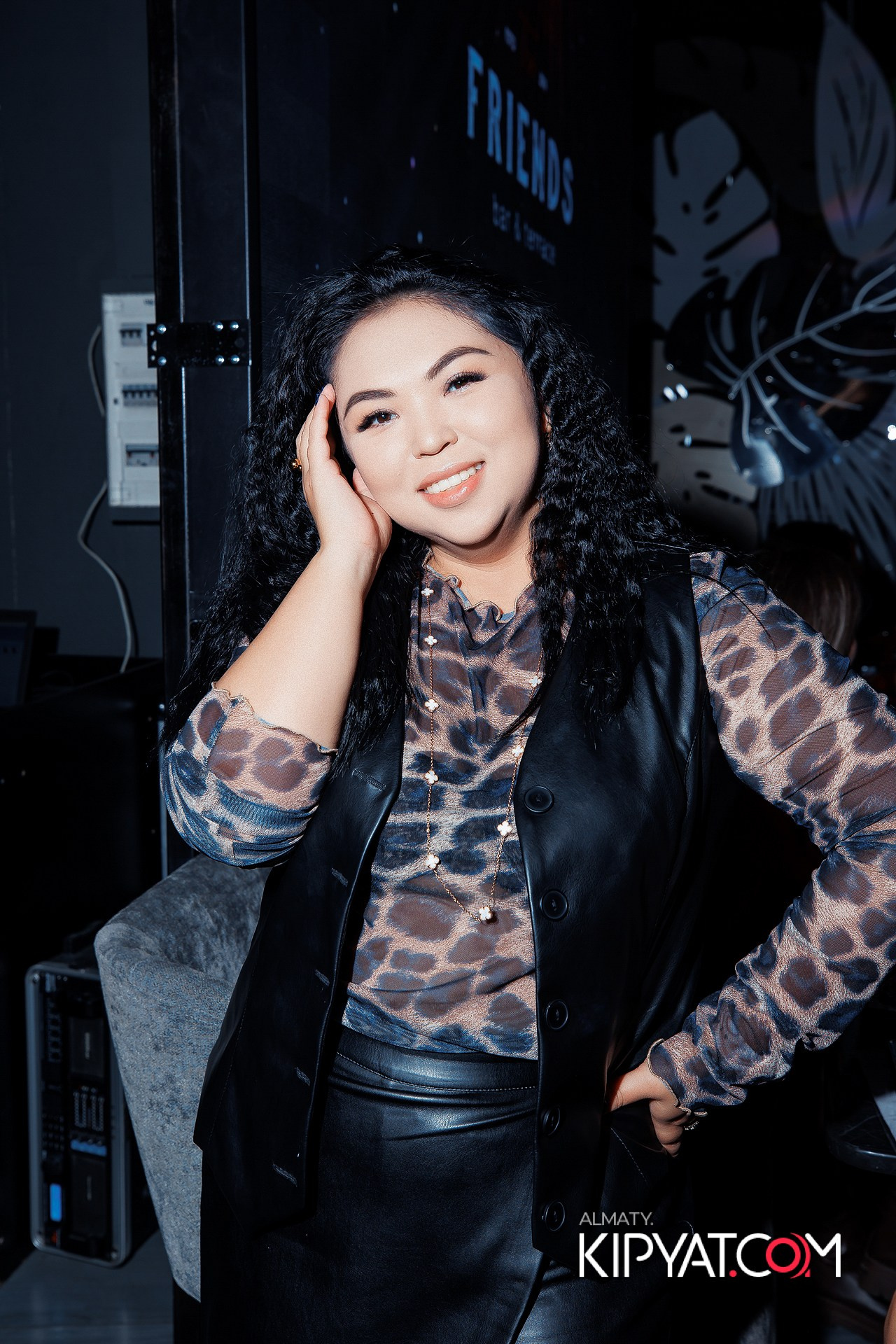 FRIENDS BAR & TERRACE. КИПЯТКОМ АЛМАТЫ! Фотосъемка мероприятий в Алматы