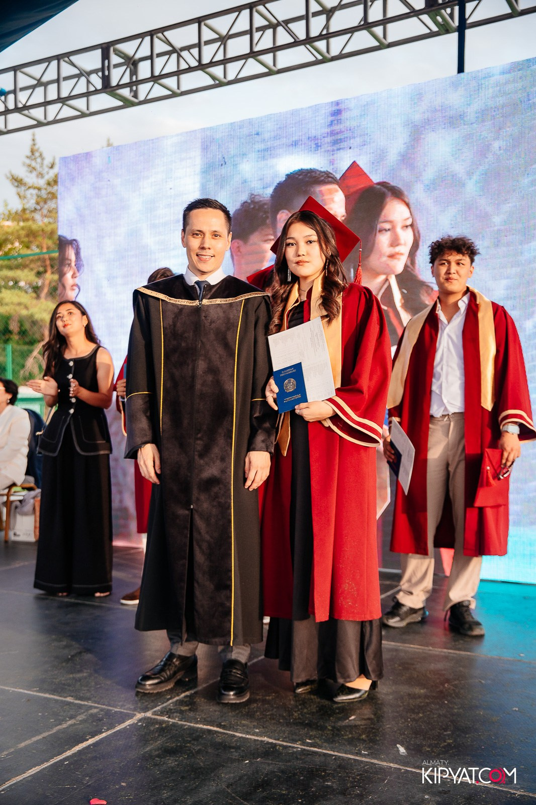 ВРУЧЕНИЕ ДИПЛОМОВ — НАРХОЗ КОЛЛЕДЖ. Part 4. КИПЯТКОМ АЛМАТЫ!