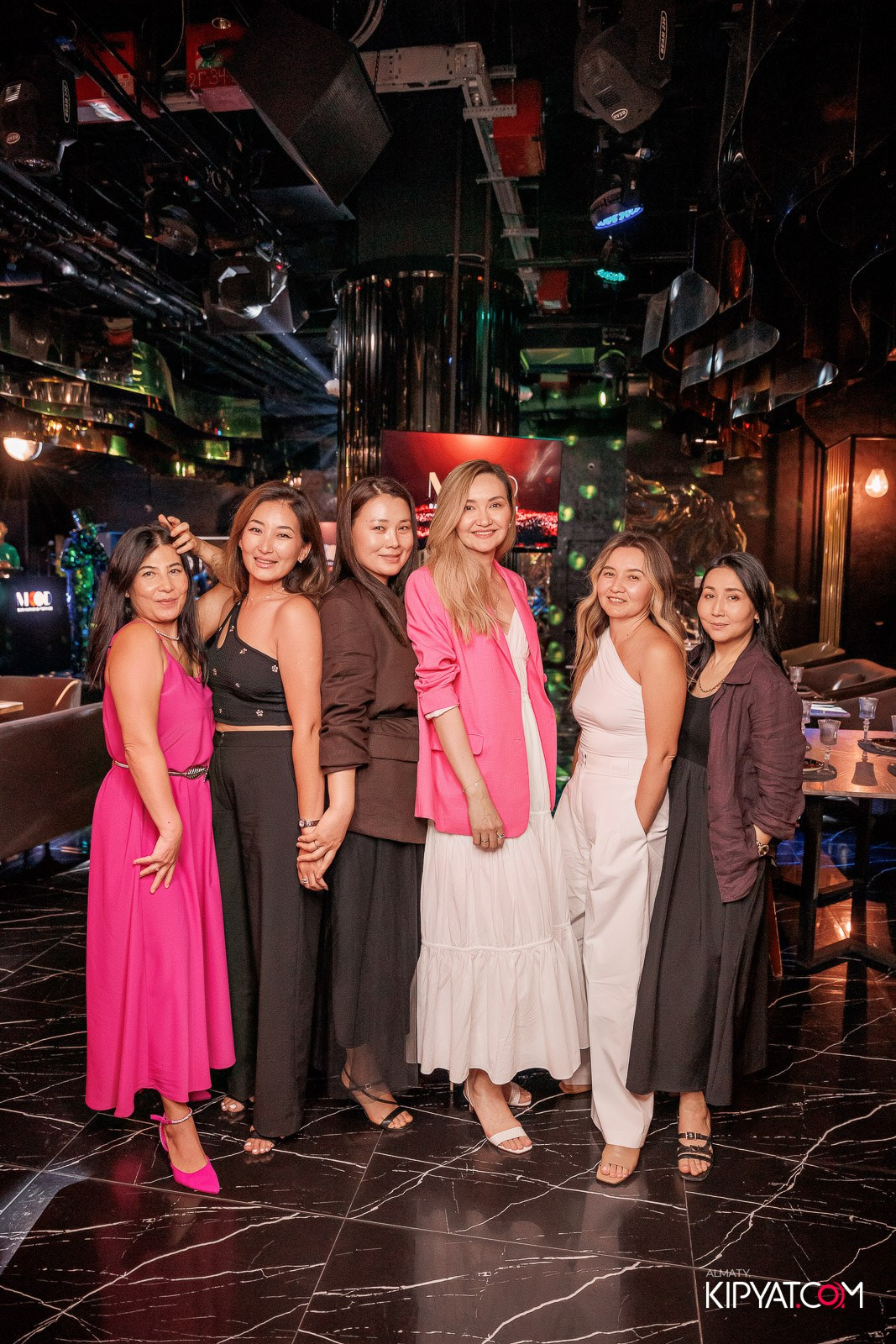 MOOD KARAOKE & TERRACE. КИПЯТКОМ АЛМАТЫ!