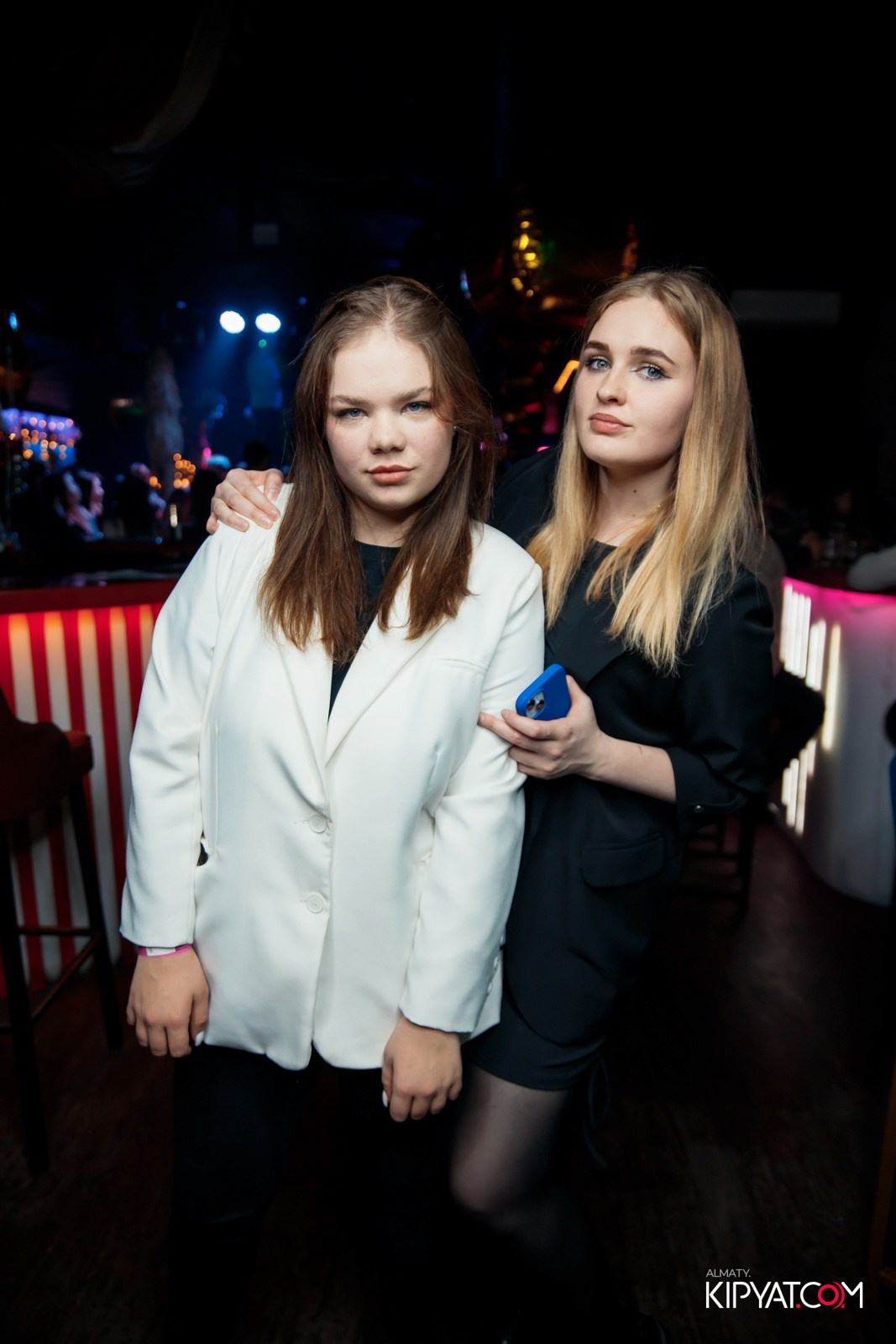 UYAT EMES BAR. КИПЯТКОМ АЛМАТЫ!