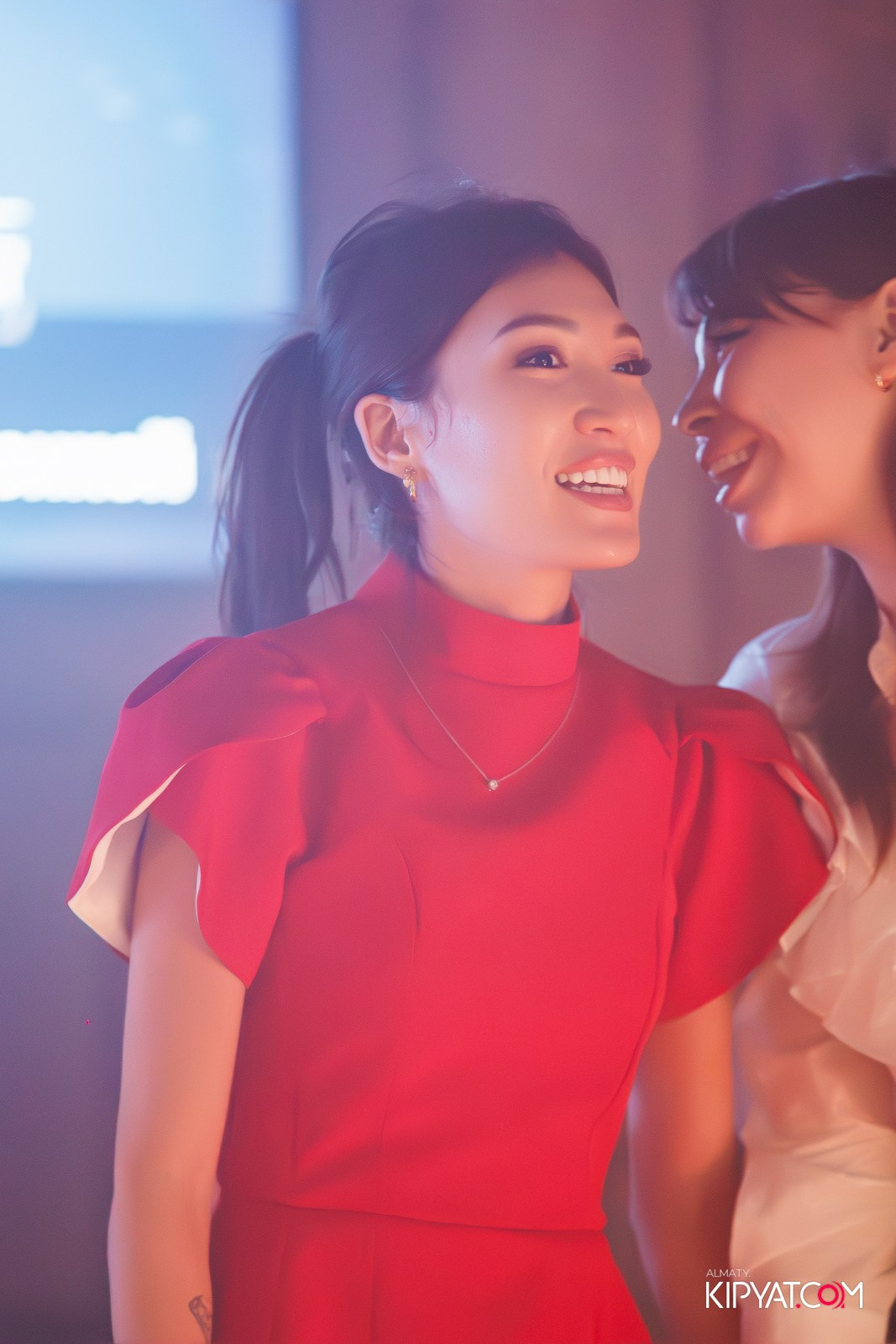 LAUREATE GRAND CAFÉ. КИПЯТКОМ АЛМАТЫ!