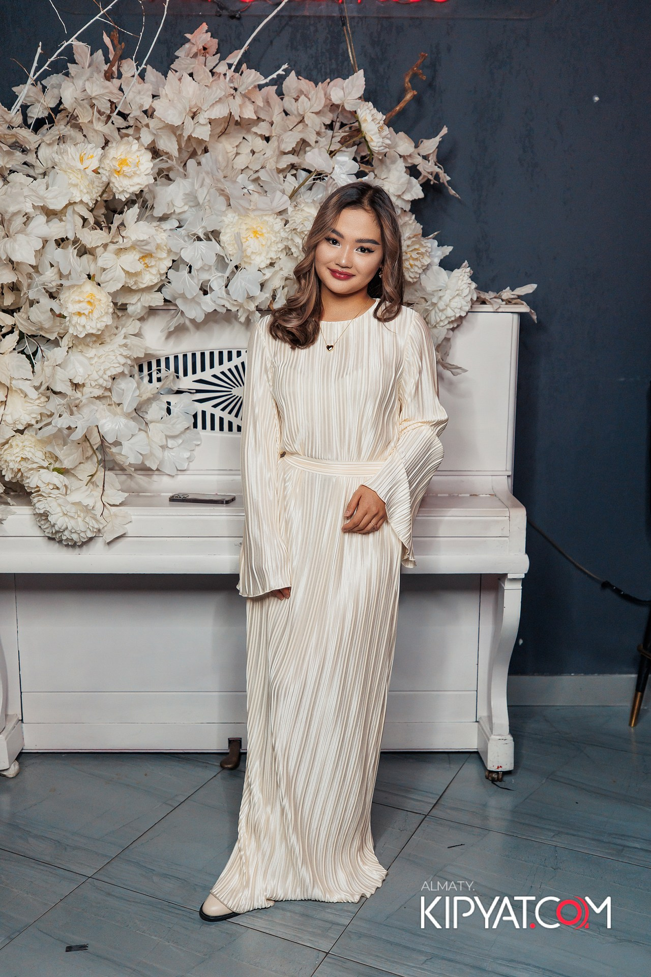 FRIENDS BAR & TERRACE. КИПЯТКОМ АЛМАТЫ!