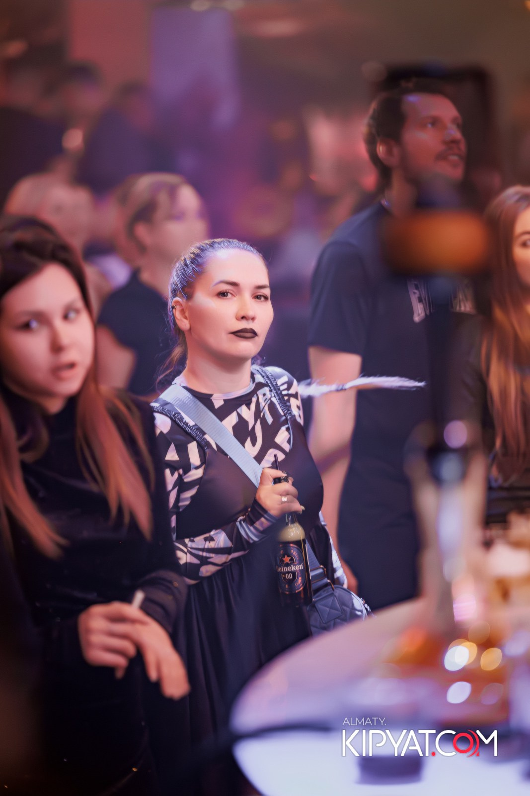 SANTA BARBARA — ПИТ ДЖЕЙСОН (ГР. ПРЕМЬЕР-МИНИСТР) И ИЛЬЯ ЗУДИН (ГР. ДИНАМИТ) НА ПРЕДНОВОГОДНЕЙ ВЕЧЕРИНКЕ. КИПЯТКОМ АЛМАТЫ!