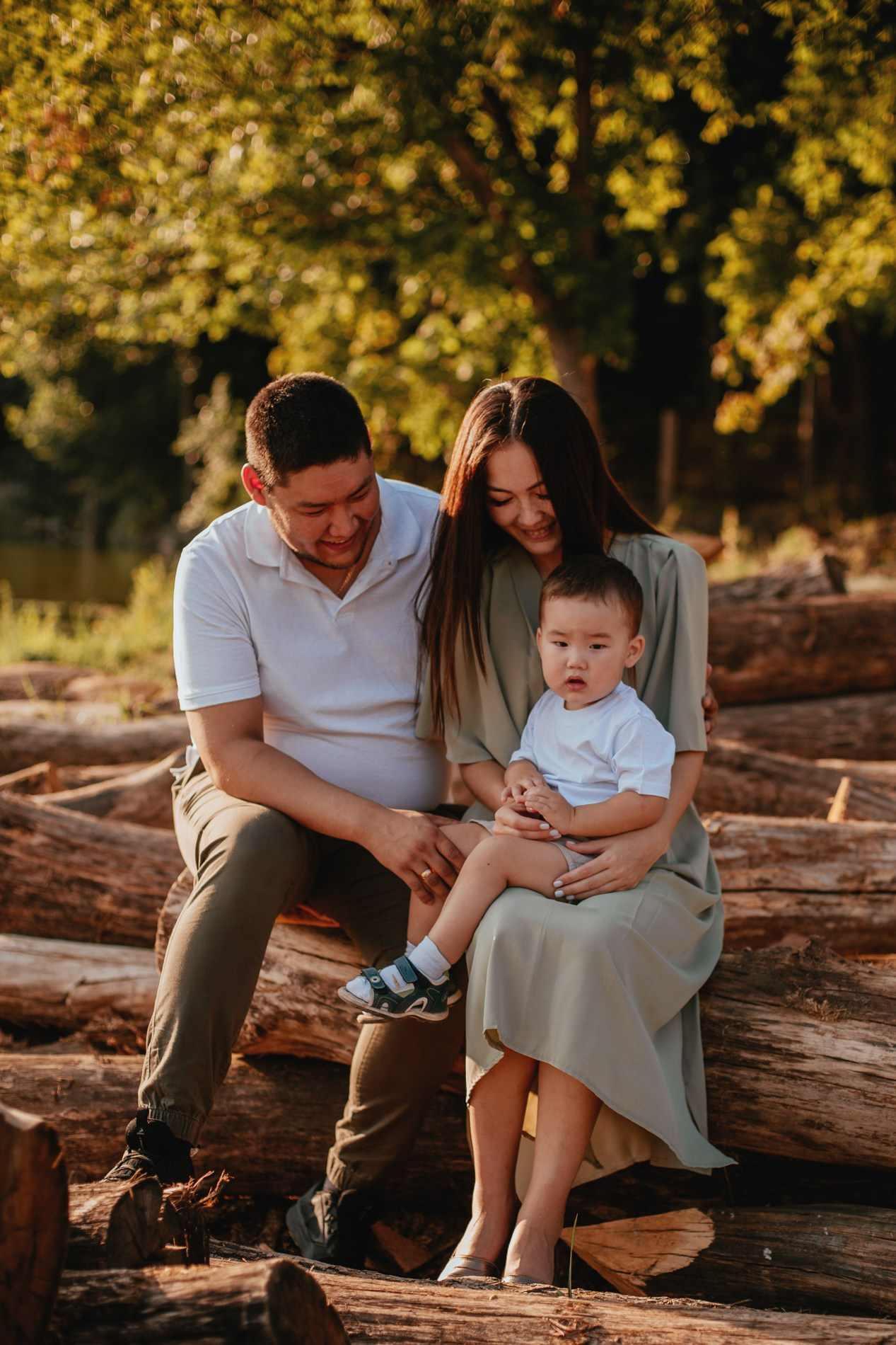 Зарисовки счастья у озера. Семейный и свадебный фотограф в Саратове Катерина Оленская