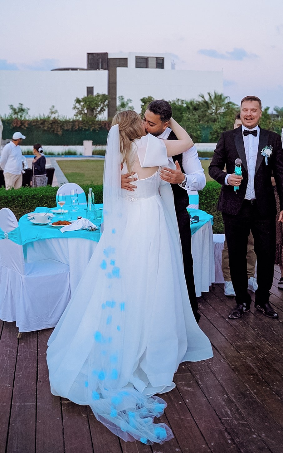 Пляжная свадьба цвета тиффани. Фотограф и видеограф в Москве и Абу Даби Мария Кулагина