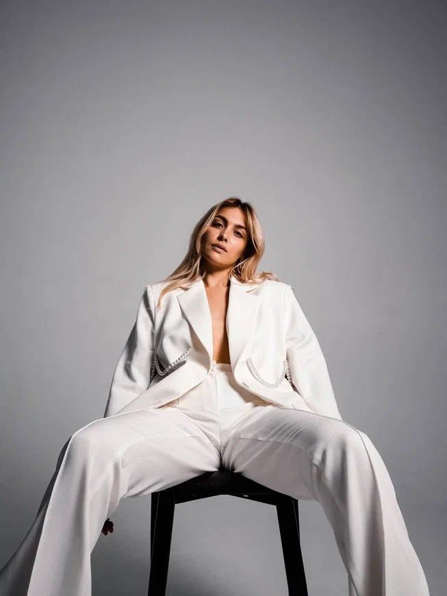 WHO'S THE BOSS. Фотосъемки