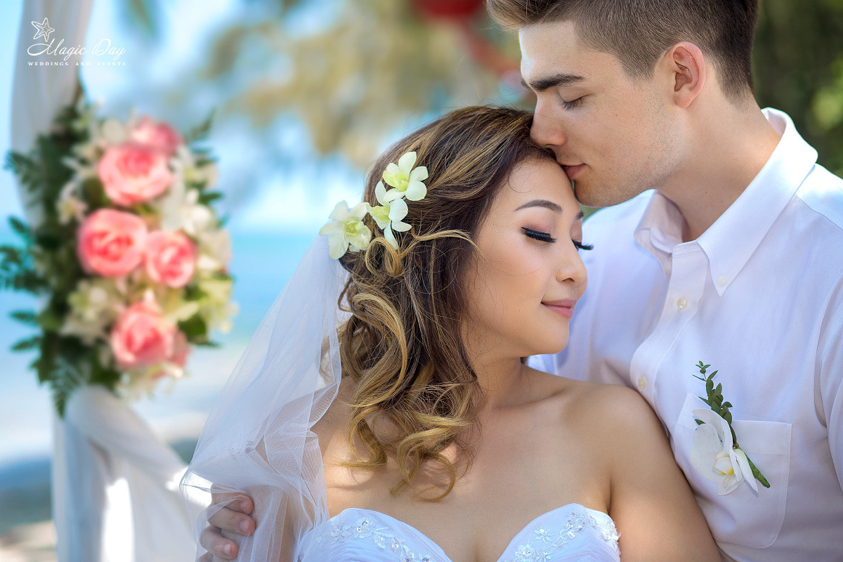 Mariage sur la plage. Mariage à Koh Samui, en Thaïlande. Whatsapp: +66 94 3 650 301