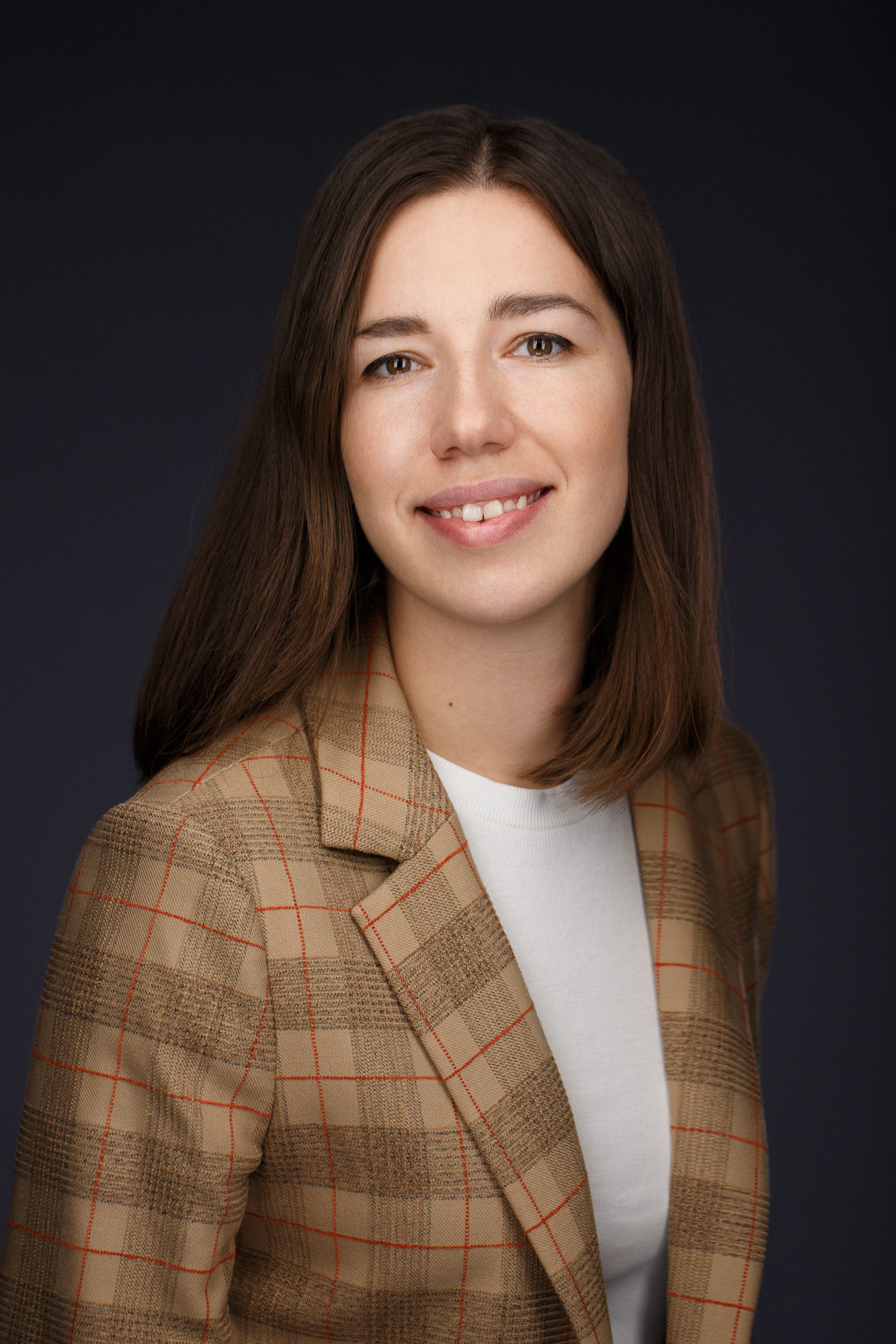 Классический деловой портрет. Бизнес-портрет | Хедшот-фотограф | Студия делового портрета в Москве