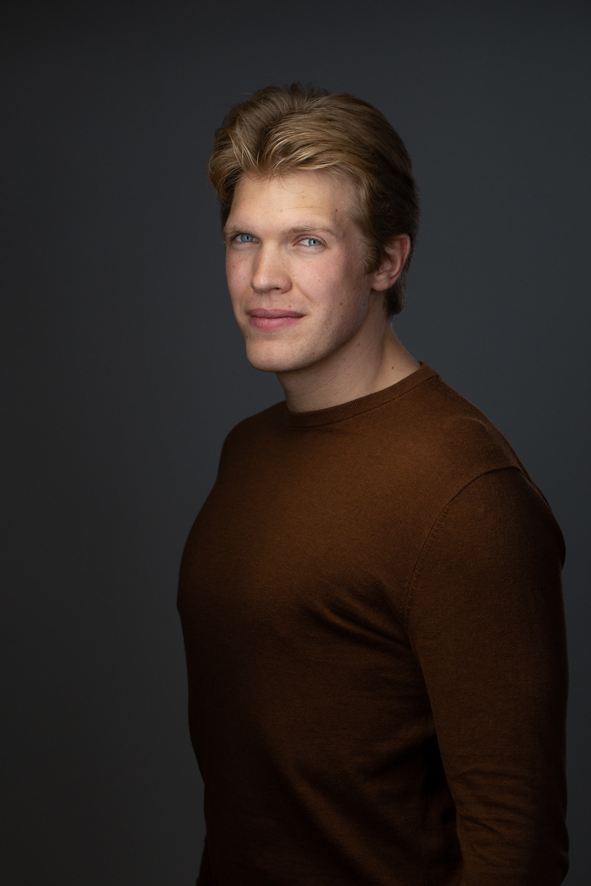 Классический деловой портрет. Бизнес-портрет | Хедшот-фотограф | Студия делового портрета в Москве