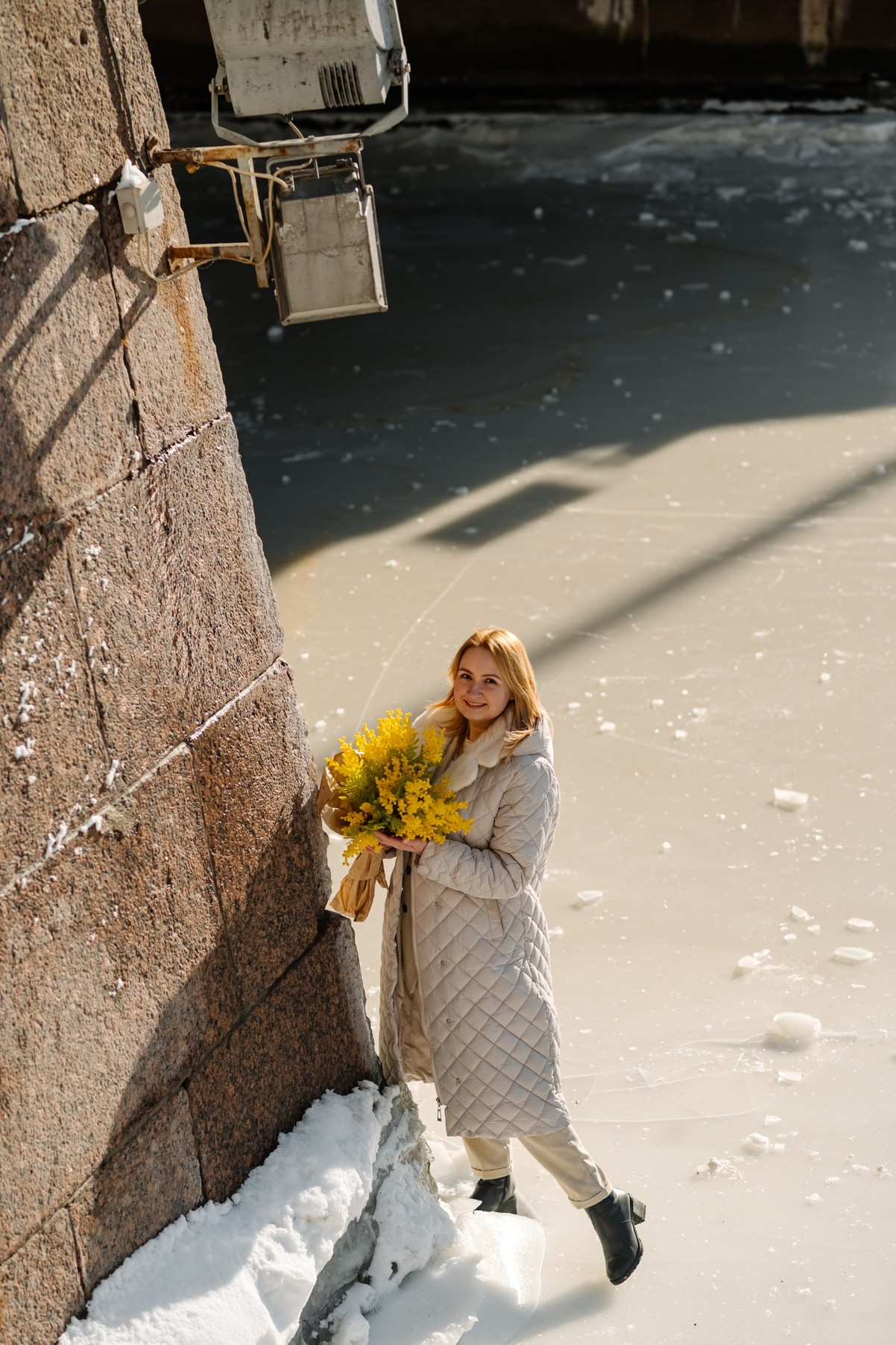 Прогулка с цветами по улицам и каналам. Свадебный и семейный фотограф в Санкт-Петербурге Елена Худякова