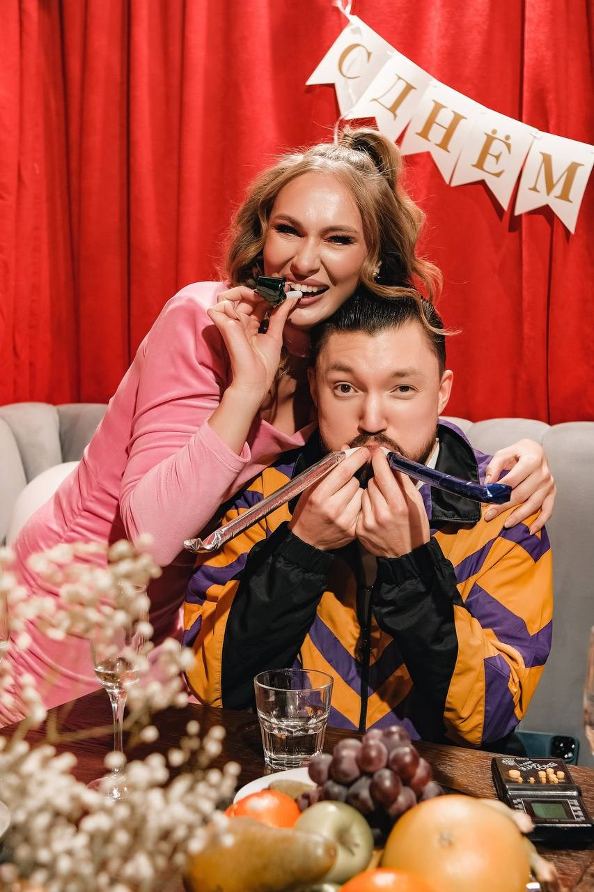 Бар РУКИ ВВЕРХ. Фотограф и видеограф в Тюмени Анна Жагорина, ваши фото еще не отдавали так быстро!