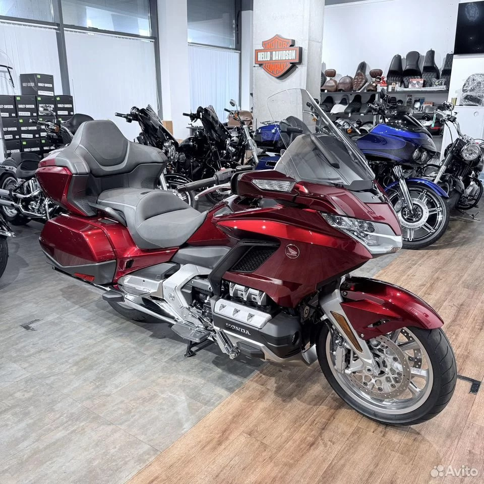 2023 НОNDA Goldwing NEW Candy Ardеnt Rеd МANUAL. Hello Davidson, Москва. Только хорошие мотоциклы…