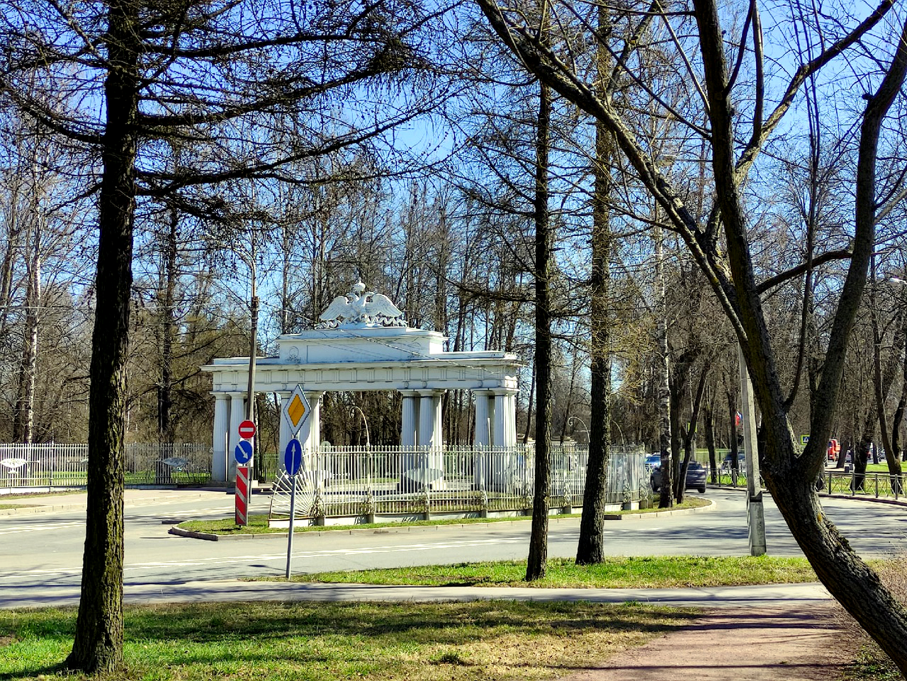 Экскурсия «Садовая улица города Павловска» (30.04.2022) Автор: Евгения Лебедева
