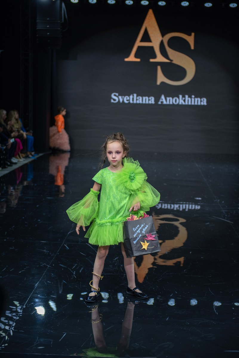 SochiFashionWeek2024 дизайнер Анохина Светлана. Семейный и коммерческий фотограф в Сочи Александр Бодунов
