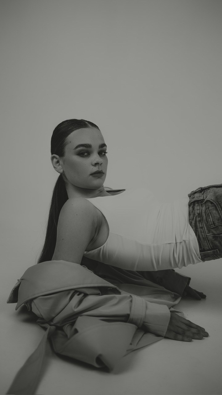 Черно-белая фотосессия на циклораме в фотостудии Новочеркасска «Рафинад». Свадебный фотограф в Ростове-на-Дону. Таинство Крещения и Венчания, семейные фотосессии. Алёна Чёботова