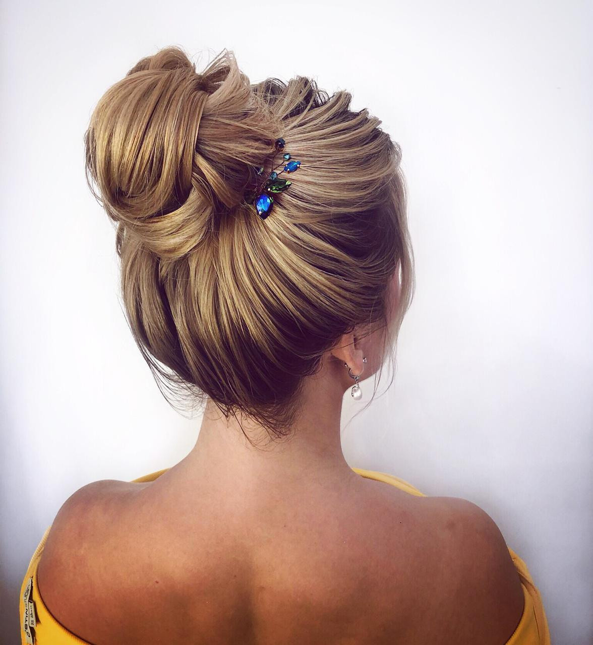 Стилист Лётина. Подрядчики и друзья сети свадебных площадок House for wedding