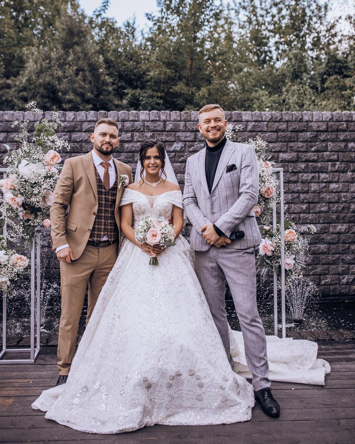 Ведущий Дмитриев. Подрядчики и друзья сети свадебных площадок House for wedding