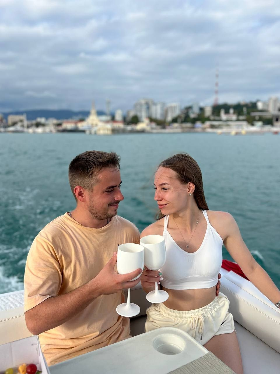 Сьемка на Яхте. Фотограф, видеограф в Сочи портрет, стрит, семейный сьемки, reels