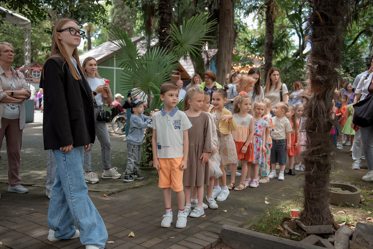 Парк Ривьера дефиле HAPPYkids. Семейный и коммерческий фотограф в Сочи Александр Бодунов