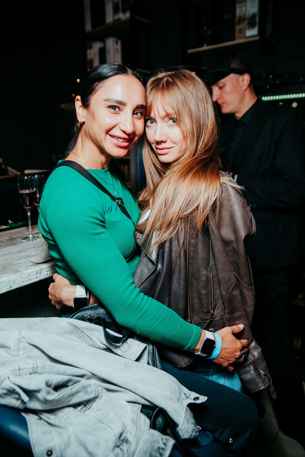 Презентация «Iphone 15». Свадебный и детский фотограф в Волгограде Слава Белов