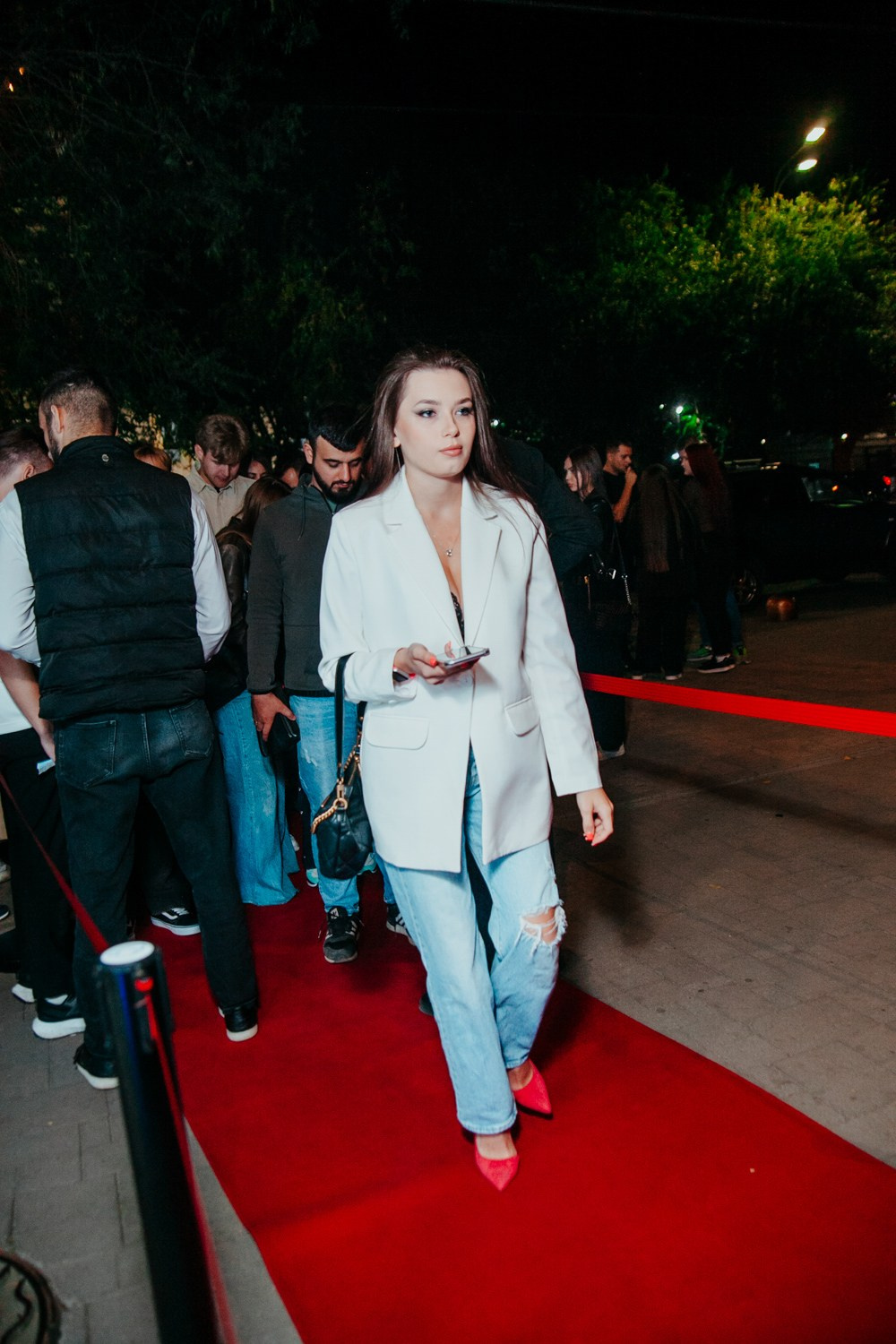 Презентация «Iphone 15». Свадебный и детский фотограф в Волгограде Слава Белов