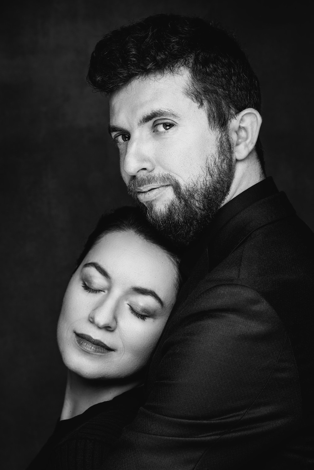 U-ray: Художественный чёрно-белый портрет. U-ray