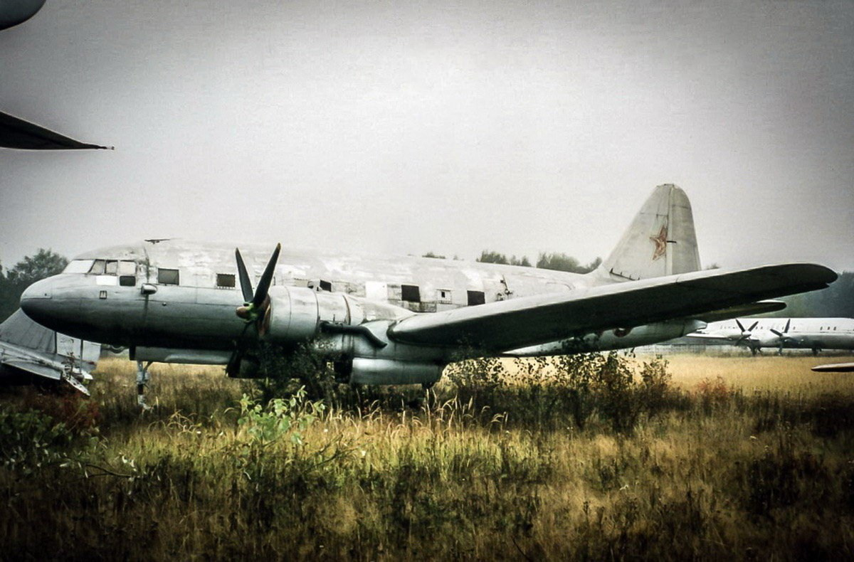 Ил-12 (Монино). Фотоальбом показывающий увлекательный мир авиации и мир медведей Андрея Иванова