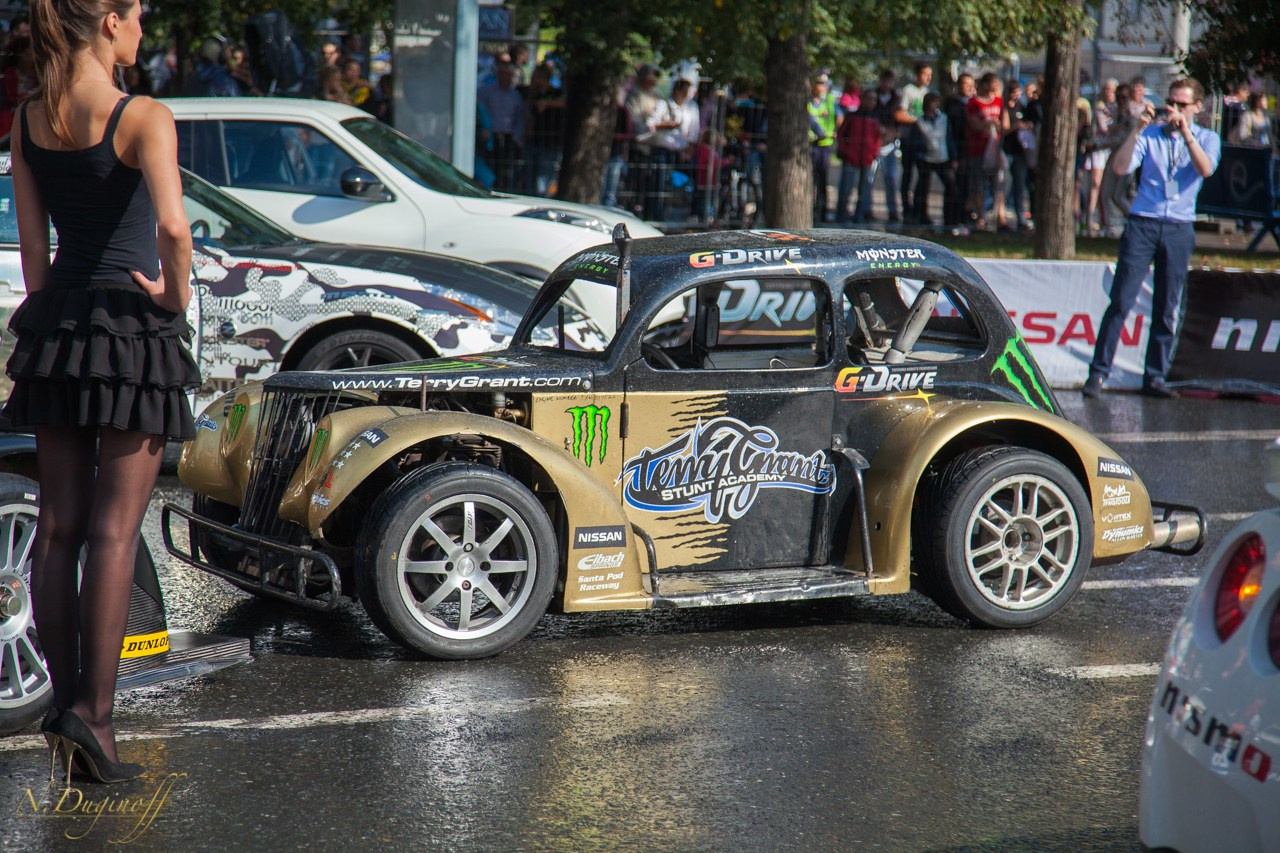 Nissan Nissmo Drive. Профессиональный фотограф Дугинов Николай | Екатеринбург