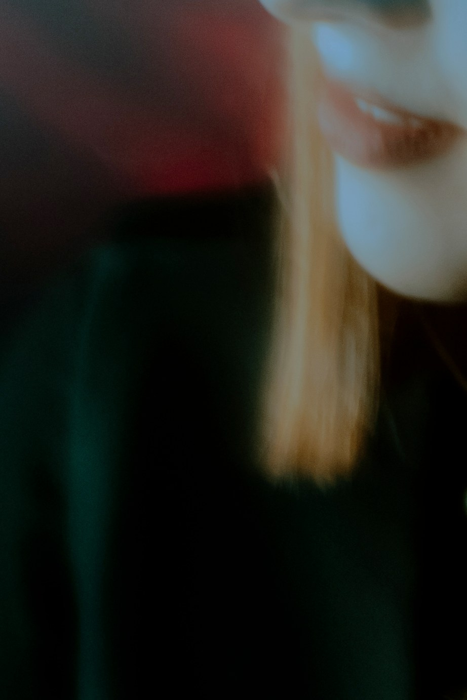 ANASTASIA RES. ALEXANDER VESELKOV — ФОТОГРАФ | NFT ARTIST | РЕЖИССЕР I VISUAL ARTIST