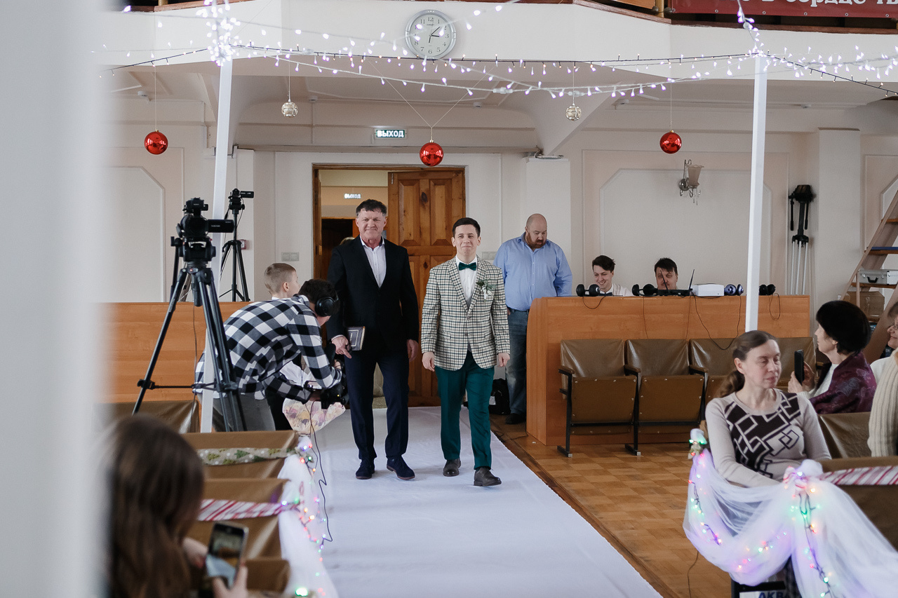 Виталий и Настя (прогулка, венчание, банкет). Семейный и свадебный фотограф в Нижнем Новгороде