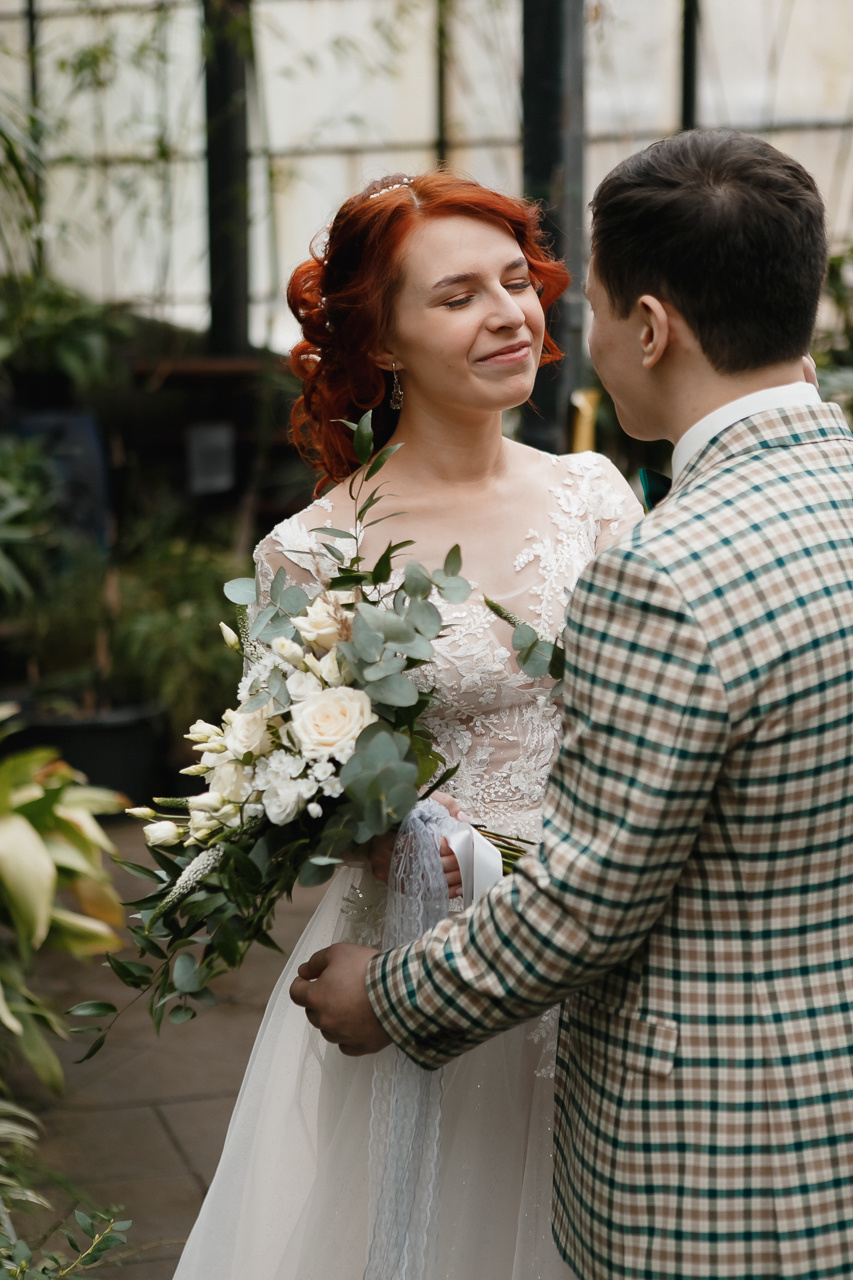 Виталий и Настя (прогулка, венчание, банкет). Семейный и свадебный фотограф в Нижнем Новгороде