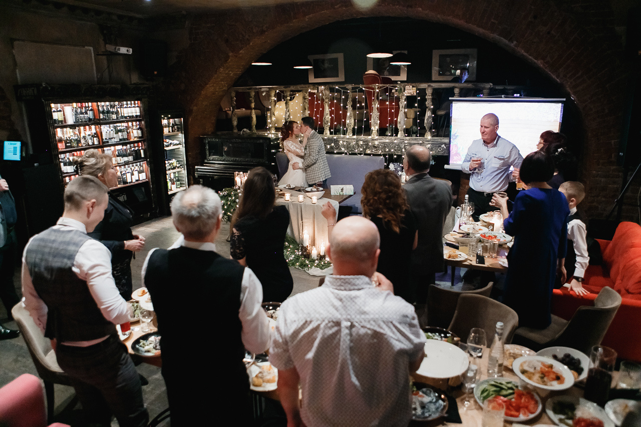 Виталий и Настя (прогулка, венчание, банкет). Семейный и свадебный фотограф в Нижнем Новгороде