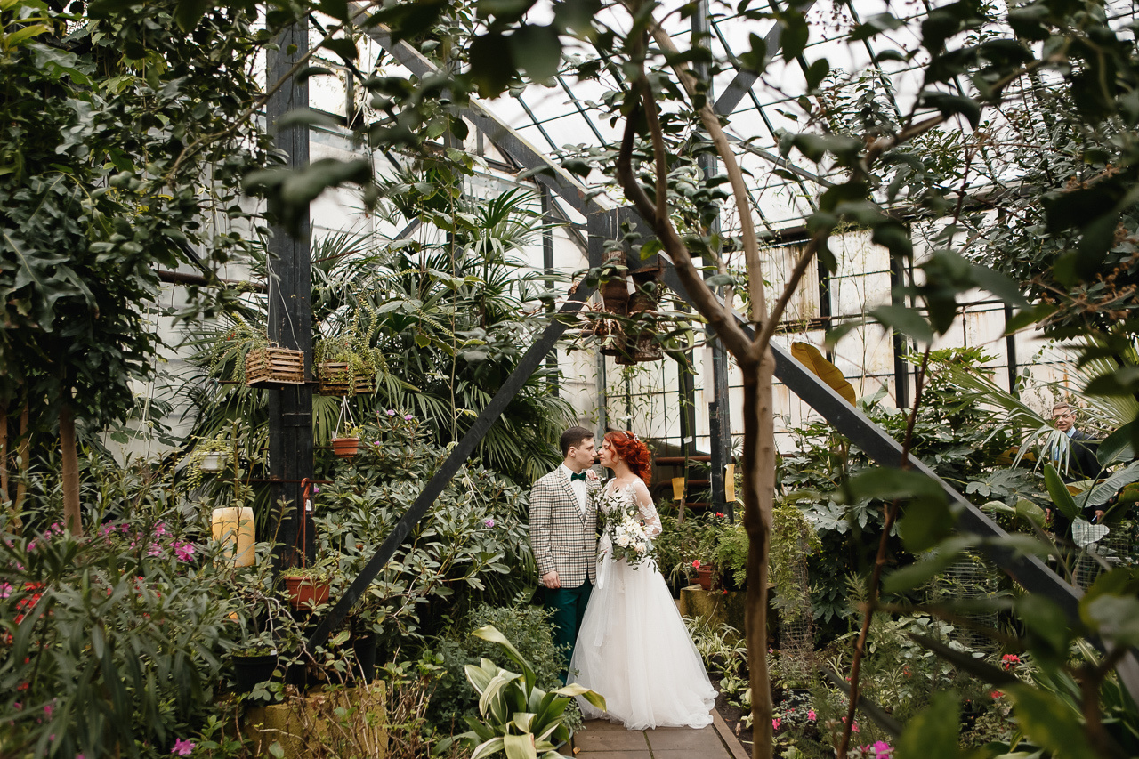 Виталий и Настя (прогулка, венчание, банкет). Семейный и свадебный фотограф в Нижнем Новгороде